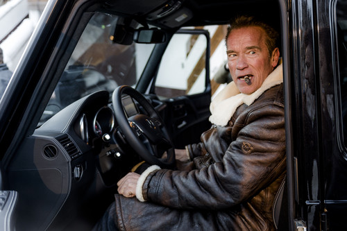 Arnold Schwarzenegger im Mercedes-Benz G-Klasse von Kreisel Electric.