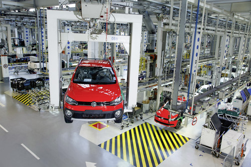 Volkswagen war das erste Unternehmen in Brasilien, das bereits im März 2003 Flexi-Fuel-Fahrzeuge ins Programm aufnahm.