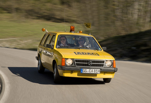 Opel Kadett D Caravan (1981) als Fahrzeug der ADAC-Straßenwacht.