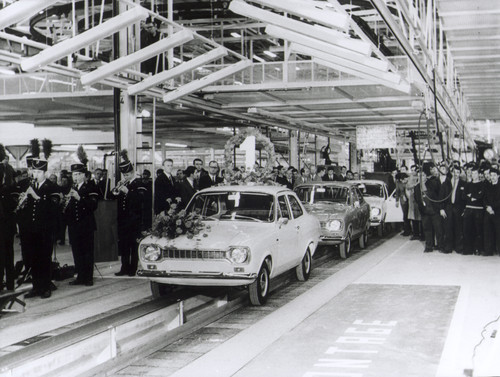 Produktion des Ford Escort im Werk Saarlouis (1970).