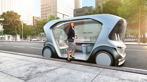 Bosch zeigt auf der Consumer Electronics Show seine Lösungen für autonome Shuttles an einem Konzeptfahrzeug.