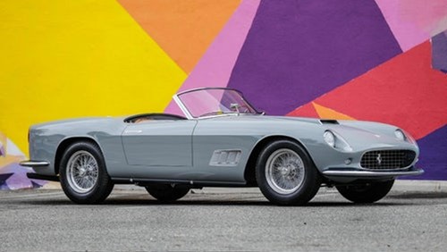 2019 in Monterey versteigert: 1958er Ferrari 250 California Spider mit langem Radstand, 8 920 000 Euro.