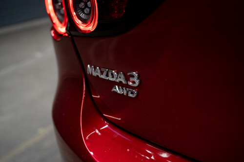 Mazda 3.