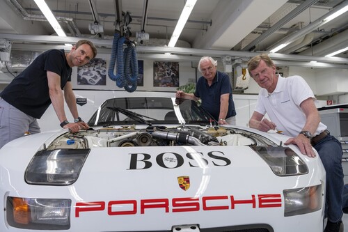 Timo Bernhard, Norbert Singer und Walter Röhrl am Porsche 924 GTP Le Mans.