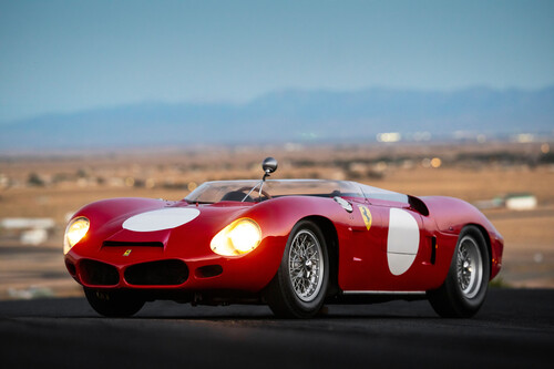 Dieser 982 Ferrari 268 SP soll bis zu zehn Millionen Dollar wert sein.