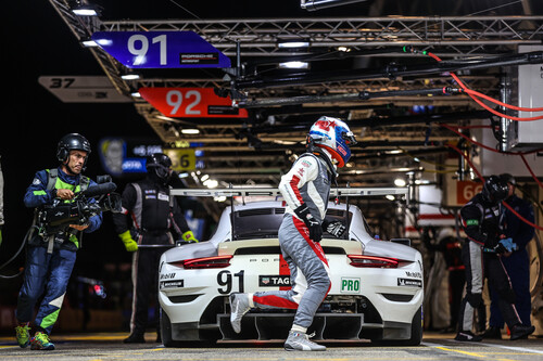 Le Mans 2022: Porsche 911 RSR in der Boxengasse.