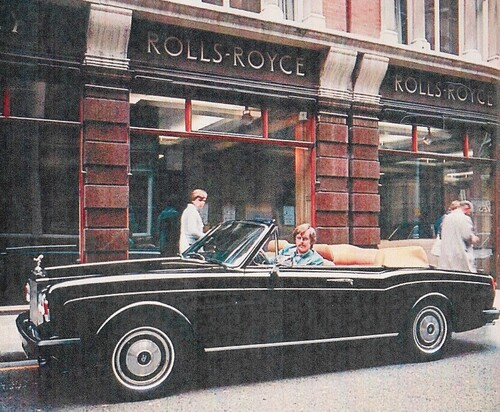 Hans Robert Richarz und Rolls Royce: Unterwegs in London 1977 mit einem Corniche.