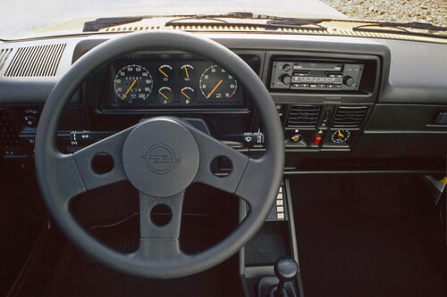 Opel Corsa GT (1986).