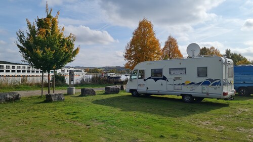 Reisemobiltour Mainschleife: Campingplatz Wipfeld direkt am Main.