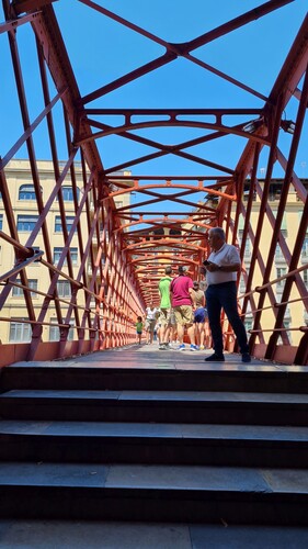 Katalonien: Hier seine Fußgängerbrücke von Gustave Eiffel in Girona.