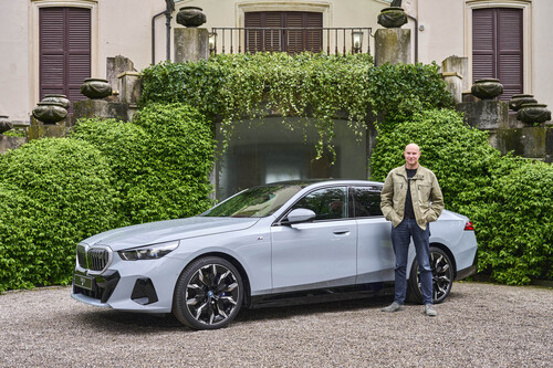 Jens Meiners mit dem neuen BMW 5er.