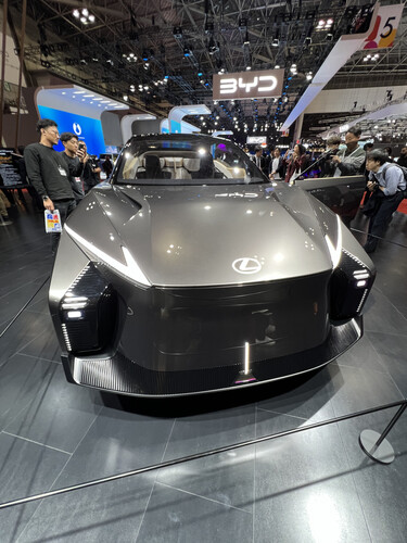 Japan Mobility Show 2023: Lexus LF-ZL.