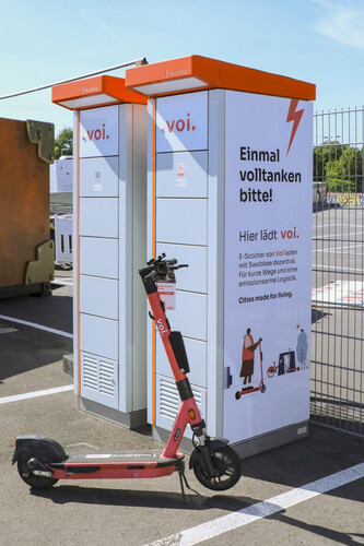 Akkuwechselstation von Swobbee für den schwedischen Mobilitätsanbieter Voi in Hamburg.
