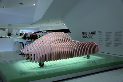Während der Typ 64 dem Publikum in Atlanta präsentiert wird, zeigt das Porsche-Museum bis Ende Juni 2010 das Spantenmodell der Typ 64-Karosserie.