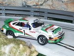 Porsche 911 von Ninco auf „vereister“ Piste (Archivfoto).
