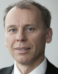 Professor Dr. rer. pol. Stefan Bratzel.