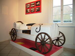 Kinderauto von 1907 im Vortaunus-Museum Oberursel.