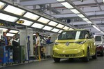 Produktion des VW ID Buzz im Werk Hannover: Ein Fahrzeug kurz vor der Endkontrolle.