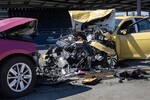 Crashtest Verbenner gegen Elektroauto.