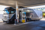 Daimler Truck zeigt im Rahmen der IAA Transportation 2022 anhand des Mercedes-Benz GenH2 Truck die Praxistauglichkeit von Wasserstoff-Lastwagen.