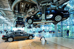 Fertigung des VW Phaeton in der Gläsernen Manufaktur.
