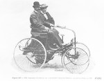 Emile Levassor (vorne) und René Panhard auf dem ersten nach Frankreich gelieferten Daimler Stahlradwagen, der auf der Weltausstellung in Paris im Jahr 1890 präsentiert wurde.